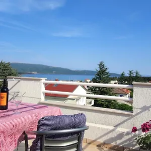 https://apartmani-petra-krk-island-51500.primorje-gorskikotar.com
